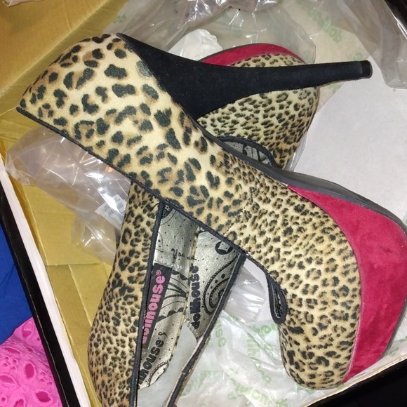 DOLLHOUSE SIZE 5.5 LEOPARD PRINT PUMP - Picture 17 of 17